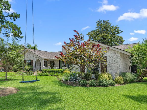 2614 Southwick Street, Houston TX 77080