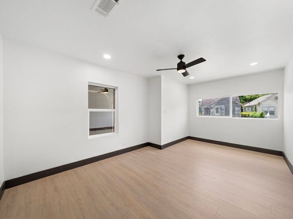 3237 Winbern Street, Houston TX 77004