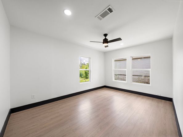 3237 Winbern Street, Houston TX 77004