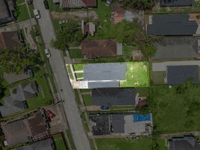 3237 Winbern Street, Houston TX 77004