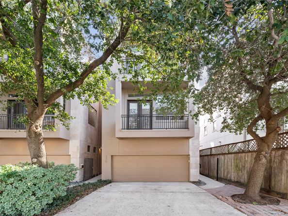 2310 Arabelle Street, Houston TX 77007