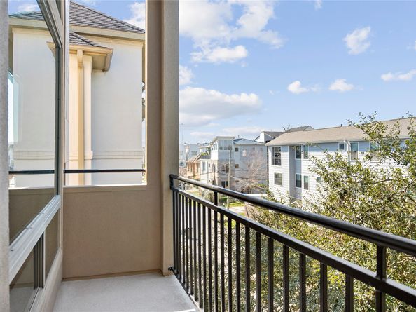 2310 Arabelle Street, Houston TX 77007