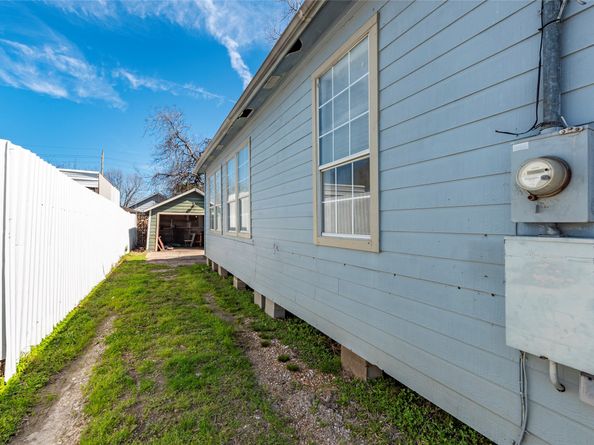 7609 Avenue E, Houston TX 77012