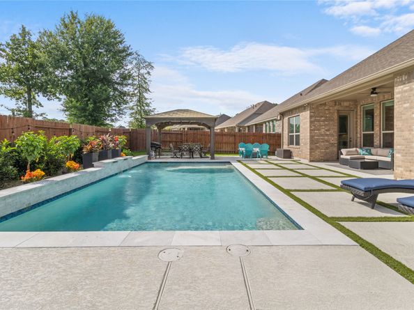 23468 Yaupon Hills Drive, New Caney TX 77357
