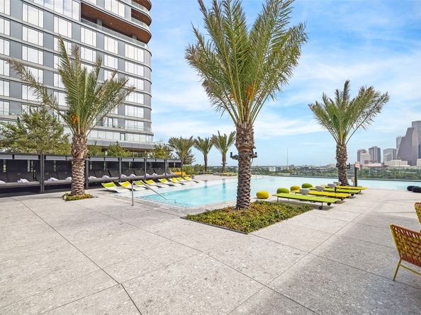 1711 Allen Parkway 2503, Houston TX 77019