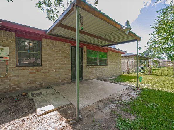 12818 Redfern Drive, Houston TX 77048