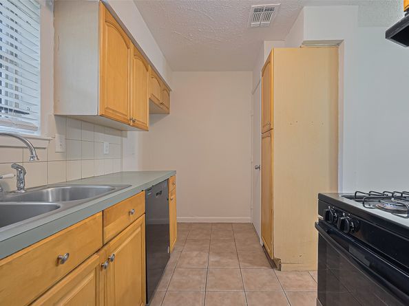 12818 Redfern Drive, Houston TX 77048