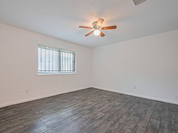 12818 Redfern Drive, Houston TX 77048