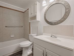 12818 Redfern Drive, Houston TX 77048