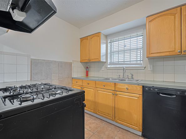 12818 Redfern Drive, Houston TX 77048