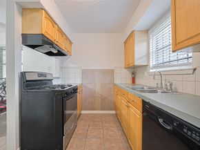 12818 Redfern Drive, Houston TX 77048