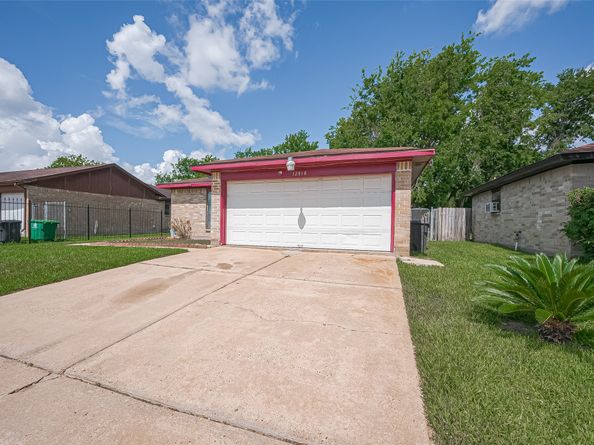 12818 Redfern Drive, Houston TX 77048