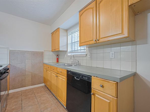 12818 Redfern Drive, Houston TX 77048