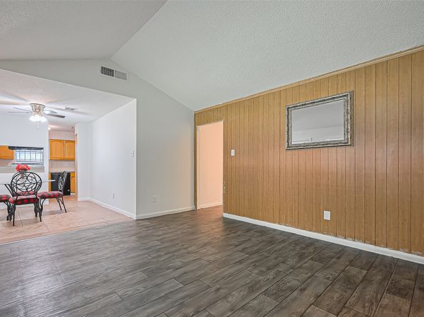 12818 Redfern Drive, Houston TX 77048