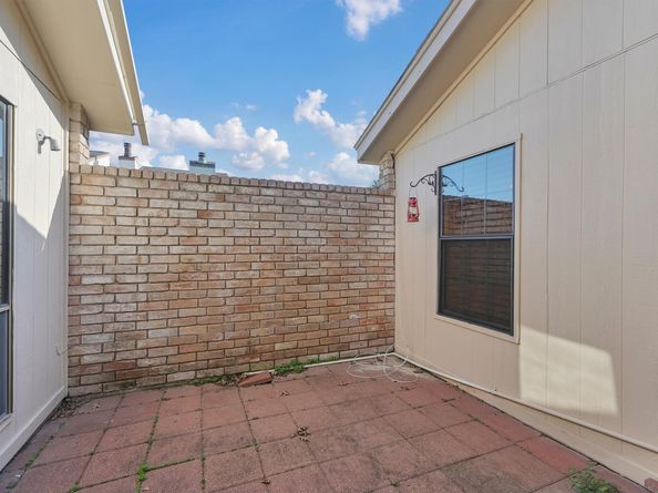 7750 Green Lawn Drive, Houston TX 77088