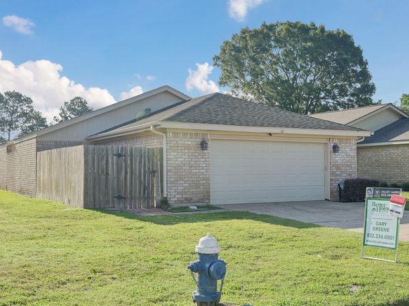 7750 Green Lawn Drive, Houston TX 77088