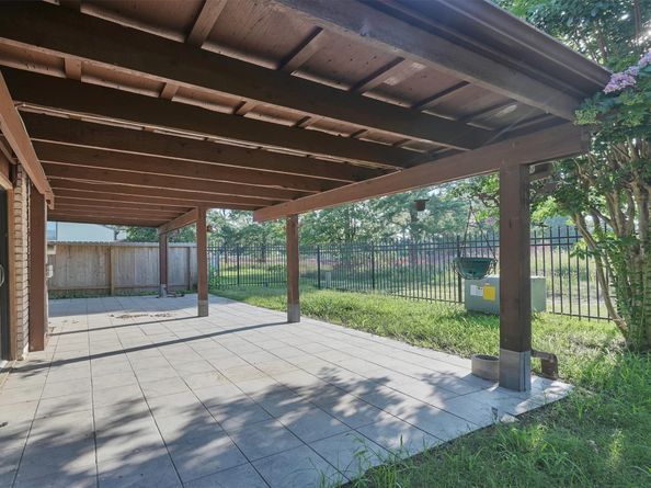 7750 Green Lawn Drive, Houston TX 77088