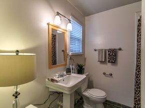 1111 Rutland Street, Houston TX 77008