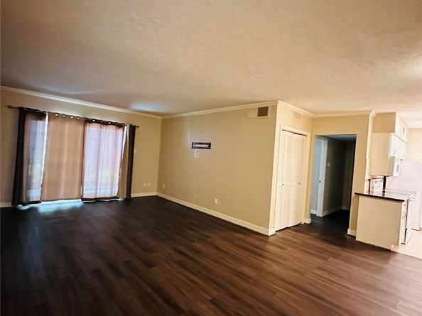 2224 S Piney Point Road 114, Houston TX 77063