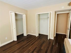 2224 S Piney Point Road 114, Houston TX 77063