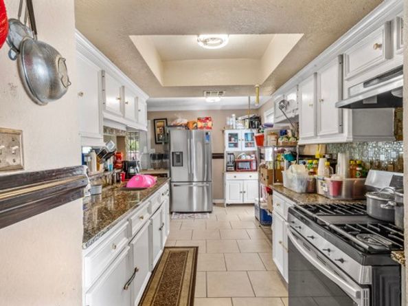 806 Coolwood Drive, Houston TX 77013