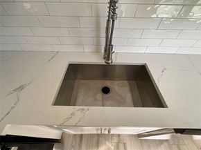 3403 Yupon Street, Houston TX 77006