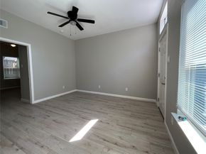 3403 Yupon Street, Houston TX 77006