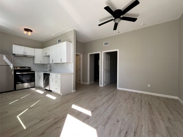 3403 Yupon Street, Houston TX 77006