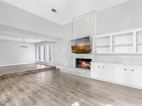 2706 Woodland Grove Drive, Houston TX 77339