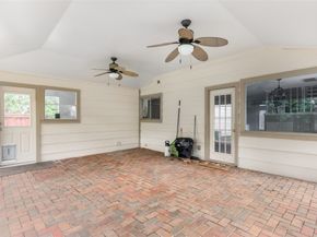 2706 Woodland Grove Drive, Houston TX 77339