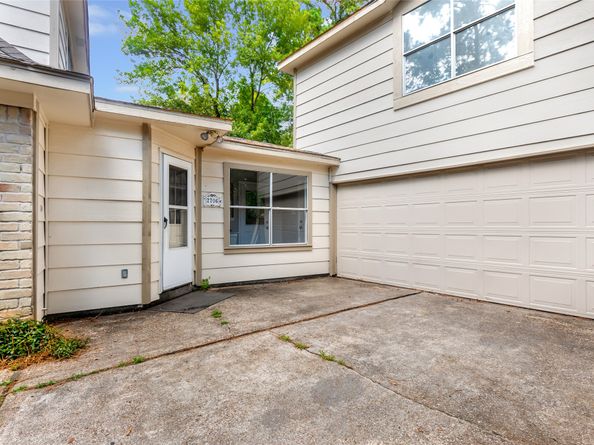 2706 Woodland Grove Drive, Houston TX 77339