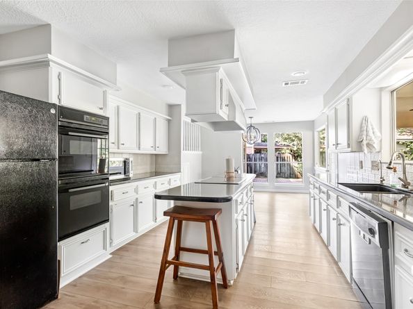 2706 Woodland Grove Drive, Houston TX 77339