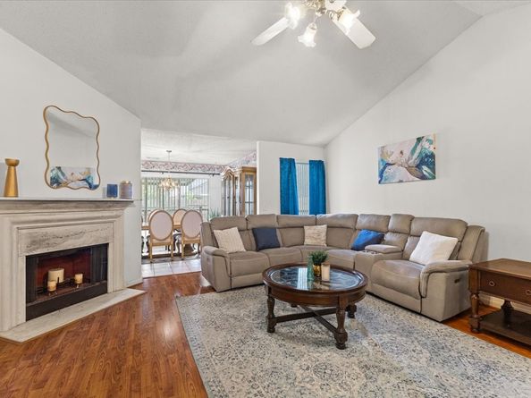 1703 Plumwood Drive, Houston TX 77014