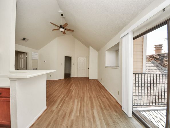2300 Old Spanish Trail 2116, Houston TX 77054
