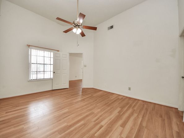 2300 Old Spanish Trail 2116, Houston TX 77054