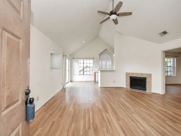 2300 Old Spanish Trail 2116, Houston TX 77054