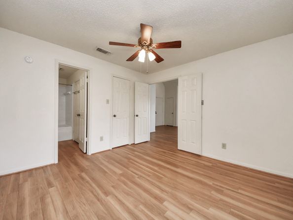 2300 Old Spanish Trail 2116, Houston TX 77054