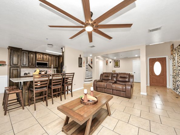 10623 Gulf Valley Street, Houston TX 77075