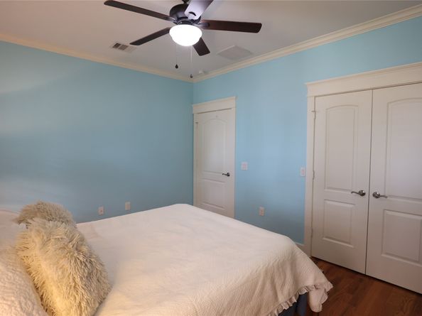 212 Greenwood Street, Houston TX 77011