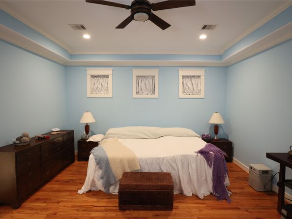 212 Greenwood Street, Houston TX 77011