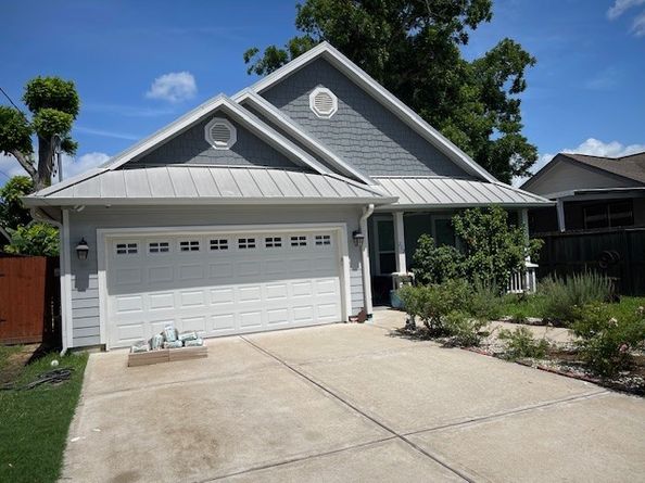212 Greenwood Street, Houston TX 77011