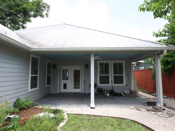 212 Greenwood Street, Houston TX 77011