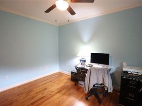 212 Greenwood Street, Houston TX 77011