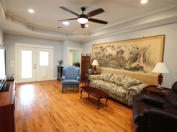 212 Greenwood Street, Houston TX 77011
