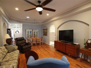 212 Greenwood Street, Houston TX 77011