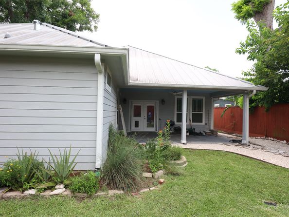 212 Greenwood Street, Houston TX 77011