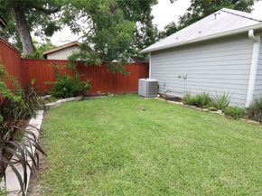212 Greenwood Street, Houston TX 77011