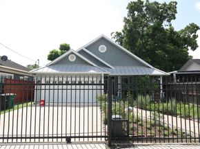 212 Greenwood Street, Houston TX 77011