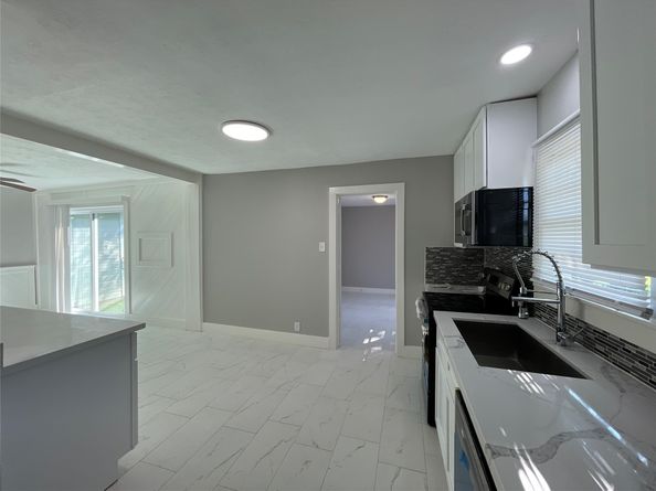 19506 Old Galveston Road, Webster TX 77598