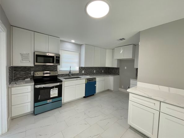 19506 Old Galveston Road, Webster TX 77598